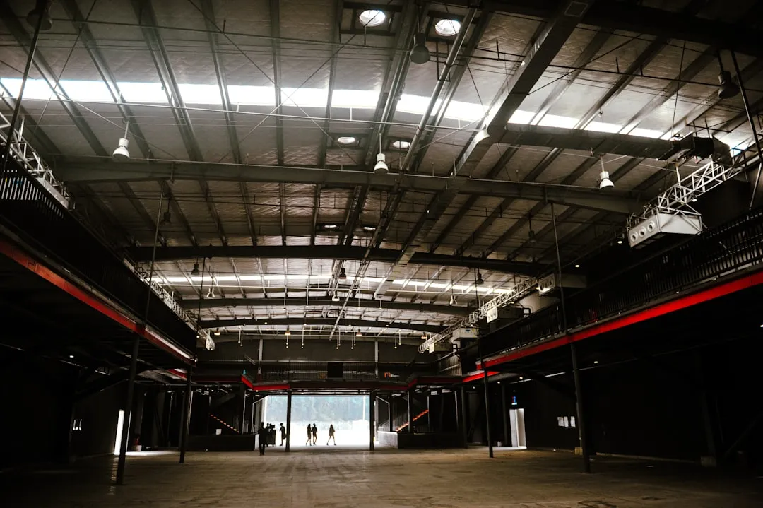 化工厂危险区域照明选型:LED防爆灯与LED工矿灯的防护等级解析正文配图 2